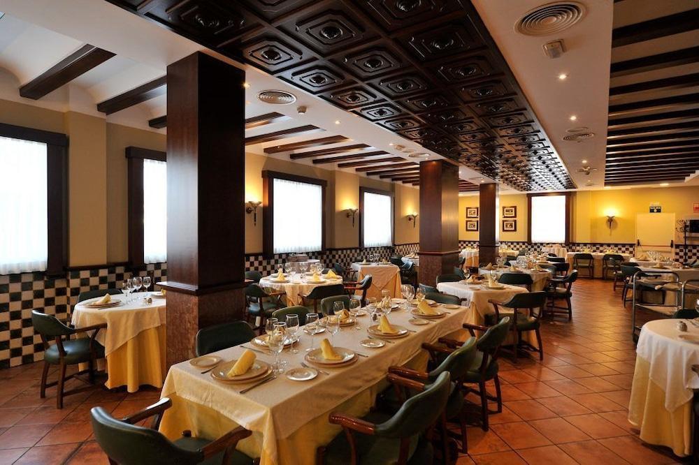 Hotel Lozano Antequera Exterior photo