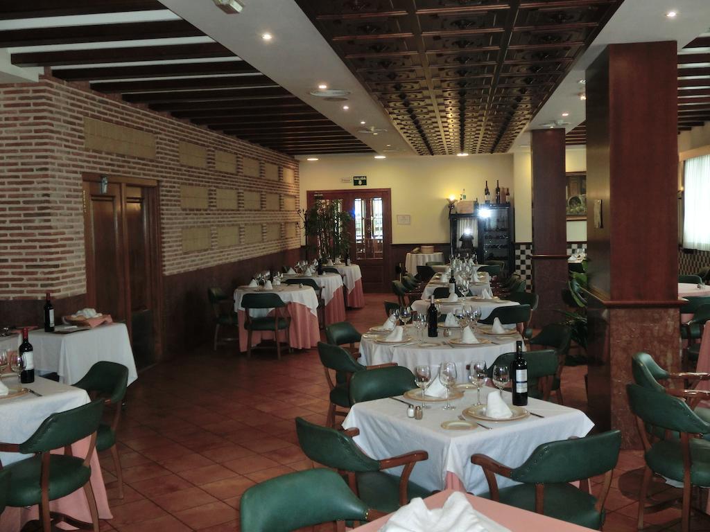 Hotel Lozano Antequera Exterior photo